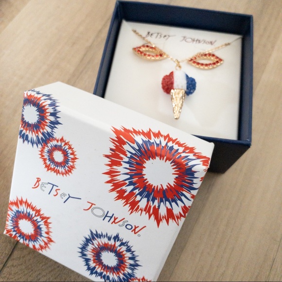 🌈Betsey Johnson Ice Cream Cone + Lips Jewelry Set - Picture 2 of 4